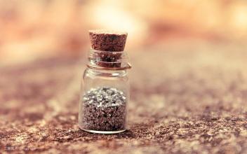 ഹൈ സ്പീഡ് SUS304 ഇക്കോണമി സ്റ്റിക്കർ പശയ്ക്കുള്ള ഓട്ടോമാറ്റിക് ജാറുകളും ബോട്ടിലുകളും വിയൽ ലേബലിംഗ് മെഷീൻ