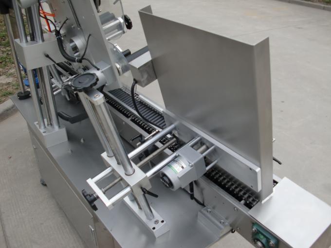 ഹൈ സ്പീഡ് സ്മോൾ റ round ണ്ട് ക്യാനുകൾ ലേബൽ പശ യന്ത്രം, സൗന്ദര്യവർദ്ധകവസ്തുക്കൾക്കായുള്ള ഐ ബ്ലാക്ക് ബോട്ടിൽ ലേബൽ സ്റ്റിക്കർ മെഷീൻ