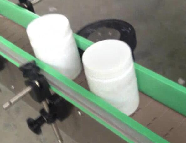 റ ound ണ്ട് ബോട്ടിൽ ലേബലിംഗ് മെഷീൻ, ബ്രൗണ്ട് പഞ്ചസാര പാത്രത്തിനായുള്ള ബോട്ട്ലിംഗ്, ലേബലിംഗ് മെഷീൻ