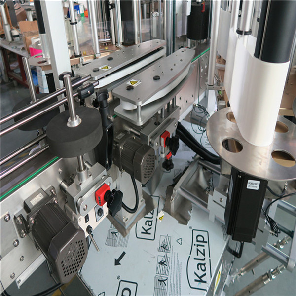 പൂർണ്ണ ഓട്ടോമാറ്റിക് സ്ക്വയർ ബോട്ടിൽ ലേബലിംഗ് മെഷിനറി 4000-8000 ബി / എച്ച് ശേഷി