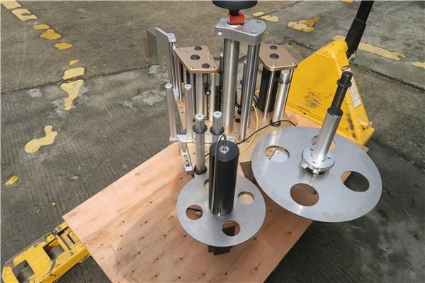 റൊട്ടേഷൻ ഡിഷ് ലേബലിംഗ് മെഷീൻ സിസ്റ്റമുള്ള റ ound ണ്ട് ബോട്ടിൽ റോട്ടറി ലേബലർ