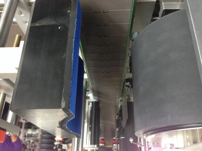 പ്ലാസ്റ്റിക് / ഗ്ലാസ് റ ound ണ്ട് ബോട്ടിലിനുള്ള ഓട്ടോമാറ്റിക് സ്റ്റിക്കർ ലേബൽ ആപ്ലിക്കേറ്റർ