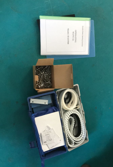 സ്ക്വയർ / റ ound ണ്ട് / ഫ്ലാറ്റ് ബോട്ടിലിനുള്ള ഹൈ സ്പീഡ് ഡബിൾ സൈഡ് സ്റ്റിക്കർ ലേബലിംഗ് മെഷീൻ