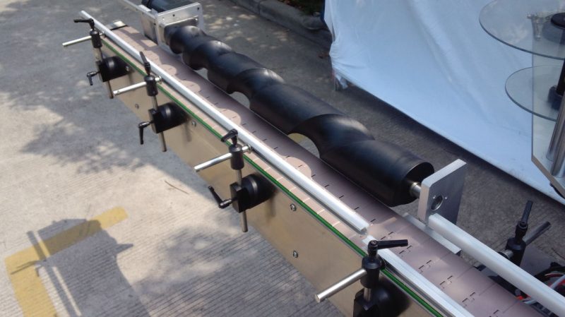 ഉപയോഗിച്ച ഓട്ടോമാറ്റിക് ഫാക്ടറി വില സ്വയം പശ വിതരണക്കാരനായ ചൈന പാക്കേജിംഗ് റ round ണ്ട് ബോട്ടിൽ ലേബലിംഗ് മെഷീൻ