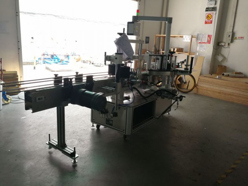 ചൈന ഫ്ലാറ്റ് ബോട്ടിൽ പ്രഷർ സെൻസിറ്റീവ് ലേബലിംഗ് മെഷീൻ ഒരു വശം അല്ലെങ്കിൽ രണ്ട് വശങ്ങൾ വിതരണക്കാരൻ